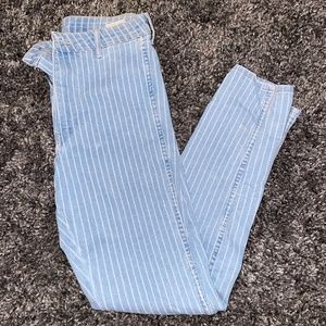 High Waisted Light Wash Skinny Jeans - Women's Size 28